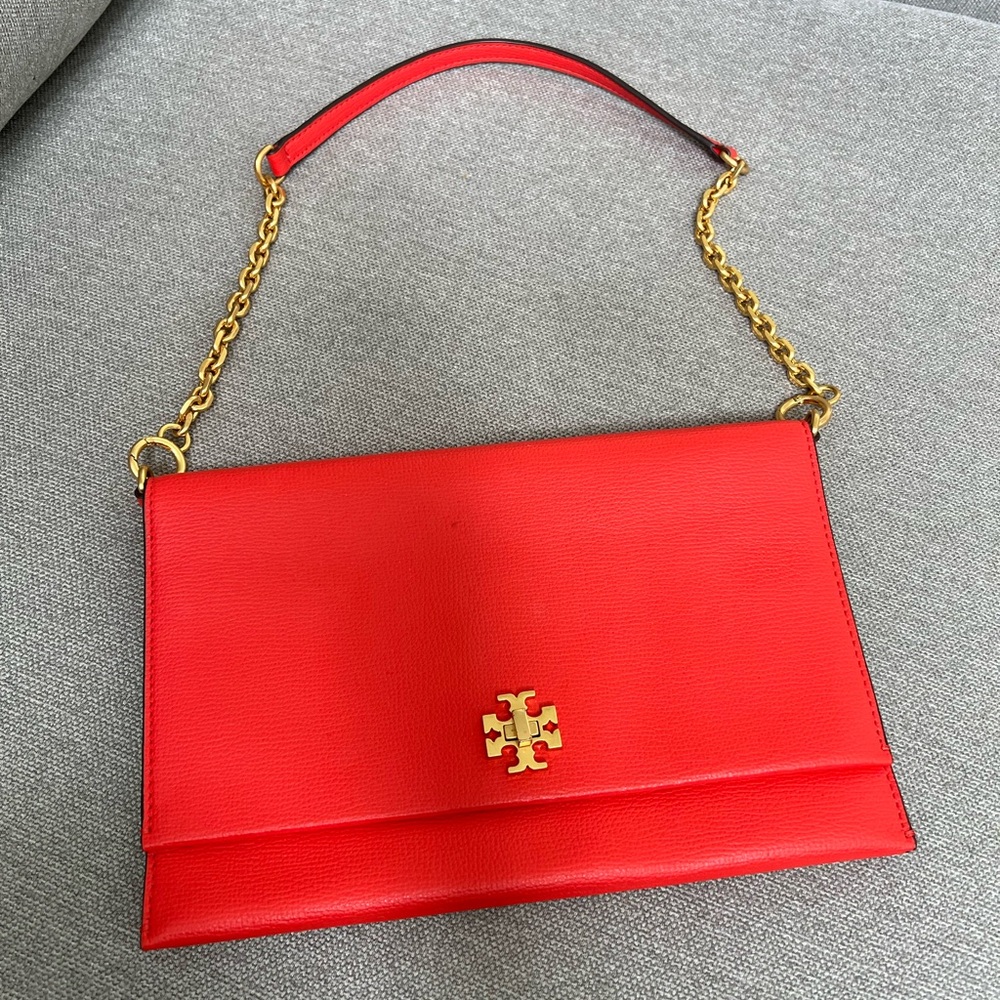 Tory Burch Poppy Kira Clutch with removable gold chain with dust bag